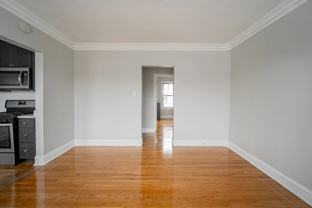 4748 S Woodlawn Ave #1W - Photo 1 of 1