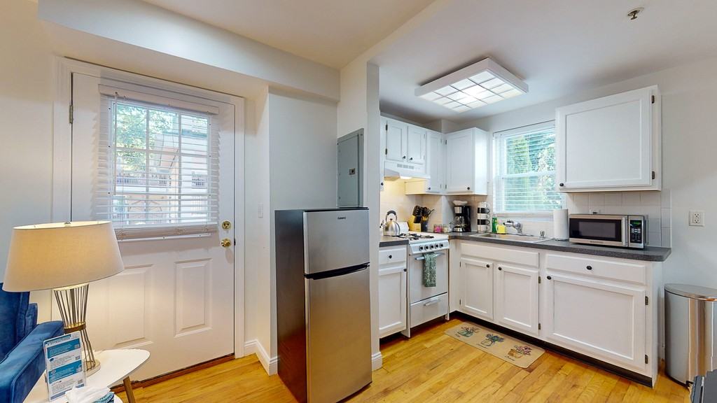 23 Jay St #D - Photo 5 of 21