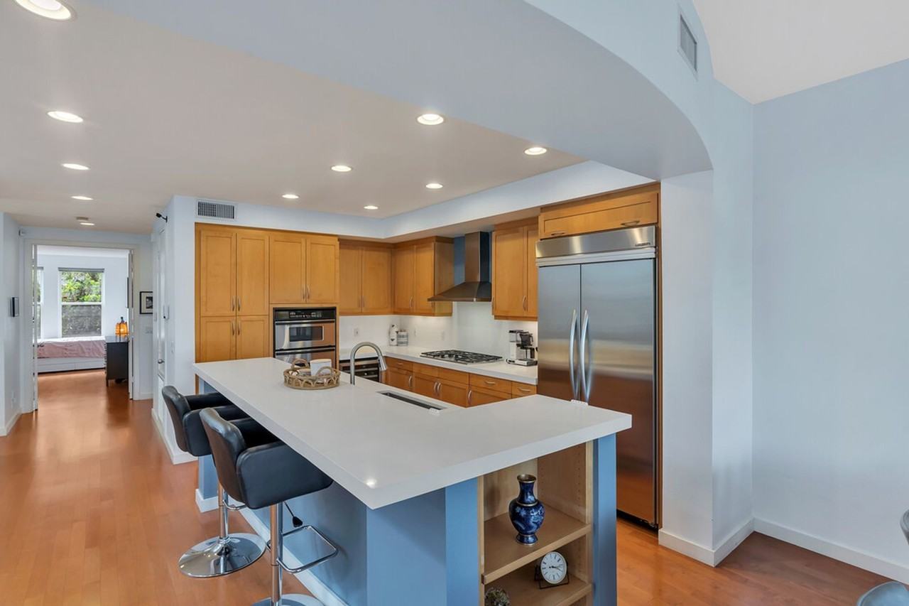 1530 10th Ave - Photo 3 of 28
