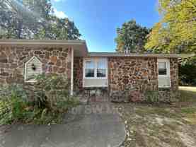 1908 Bellerive Dr - Photo 1 of 1