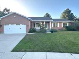 featured image of 1729 E Colchester Ct