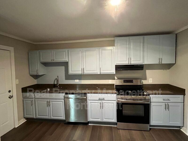 468 Birney St Ne #468 - Photo 2 of 13