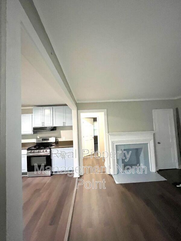 468 Birney St Ne #468 - Photo 5 of 13