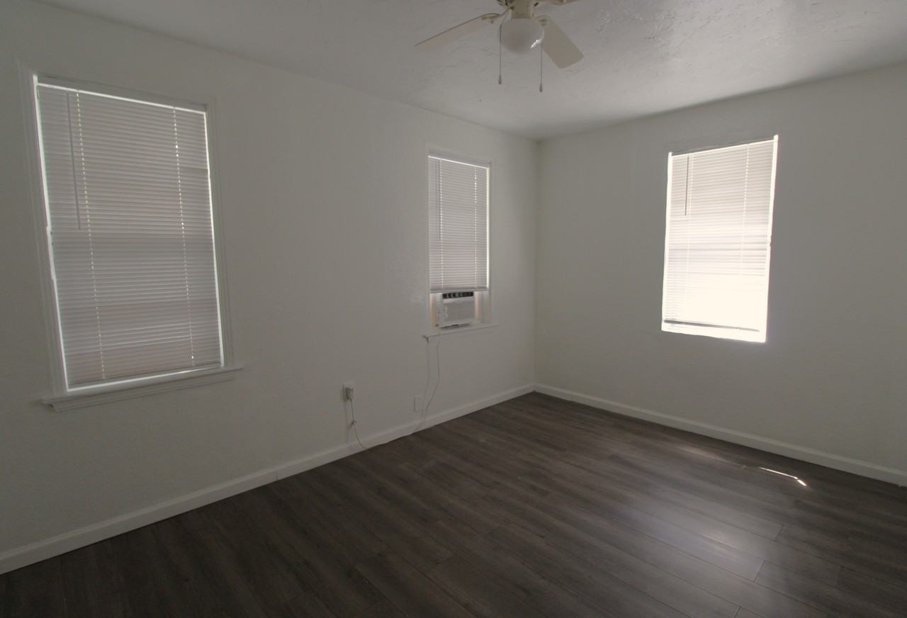 2066 7th St - Photo 5 of 13