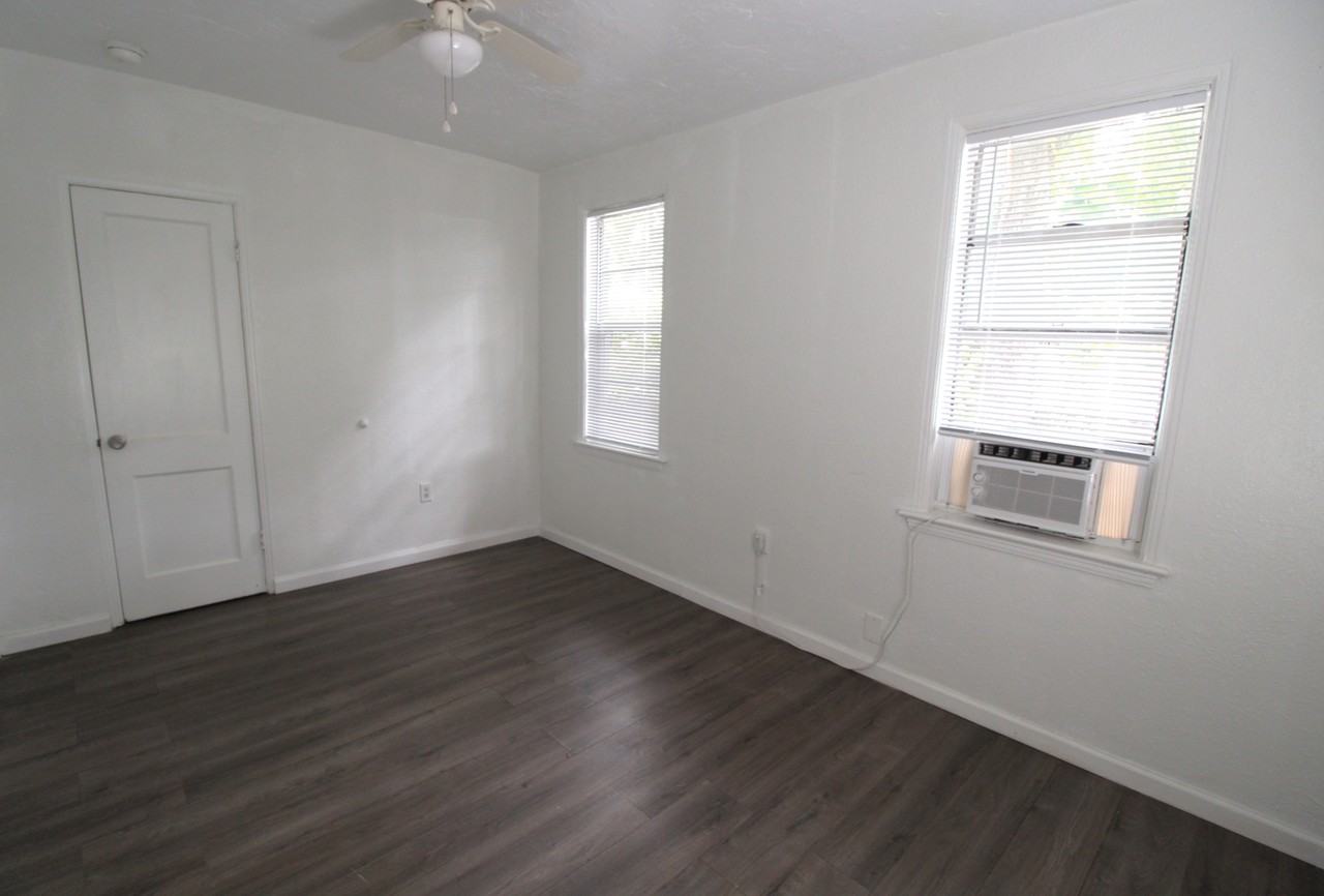 2066 7th St - Photo 6 of 13