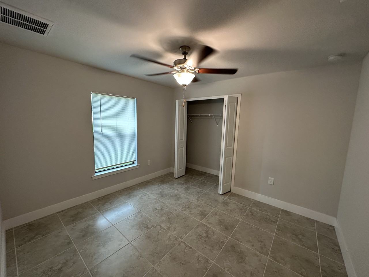 2710 28th St Sw - Photo 3 of 11