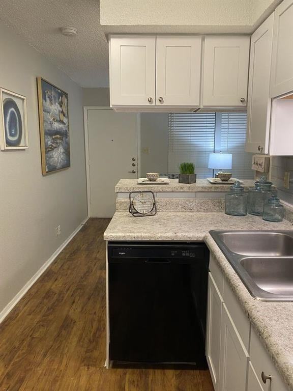 2808 Whitis Ave - Photo 5 of 21