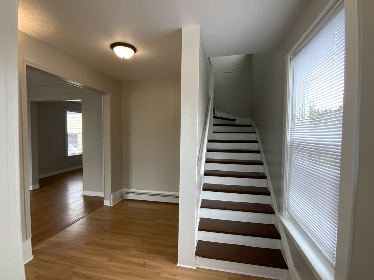1508 Hammond Ave - Photo 4 of 17