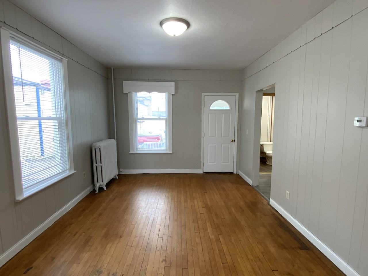 1508 Hammond Ave - Photo 6 of 17