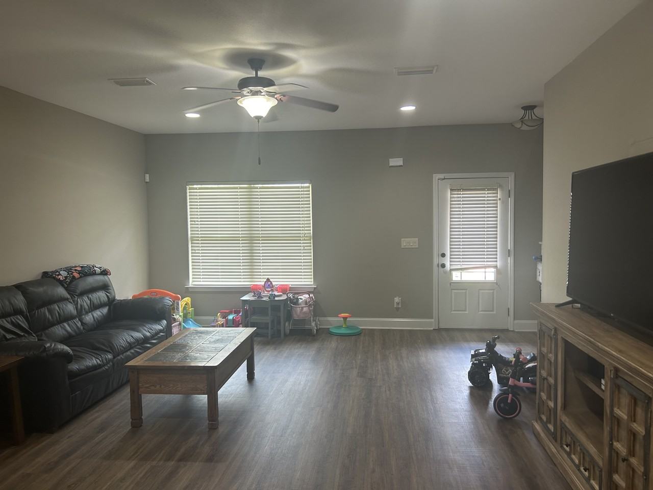 16 Golden Eagle Ct - Photo 3 of 19