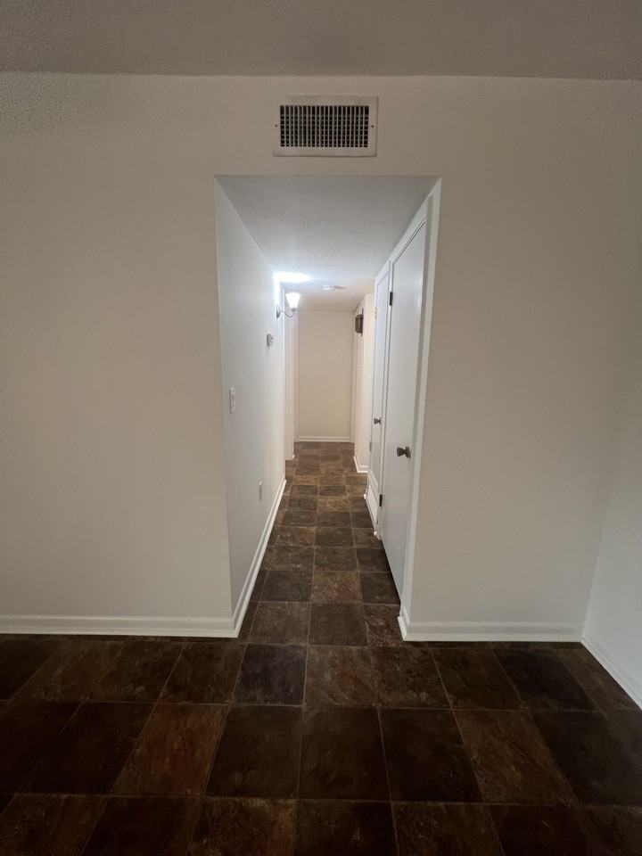 2519 Conway Blvd - Photo 5 of 45