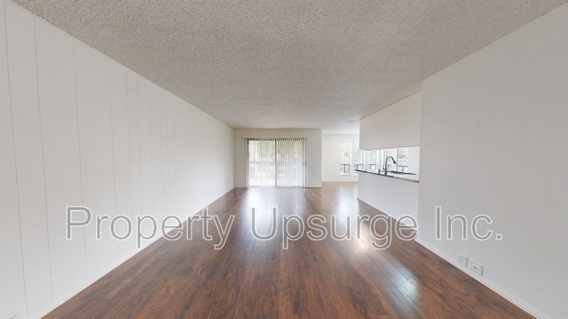 905 Lakeside Dr #5 - Photo 4 of 17