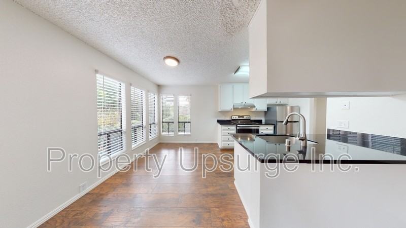 905 Lakeside Dr #5 - Photo 3 of 17