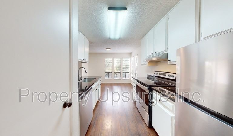 905 Lakeside Dr #5 - Photo 6 of 17