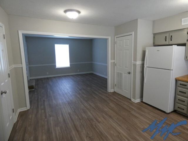248 Caroline Dr #A - Photo 3 of 13