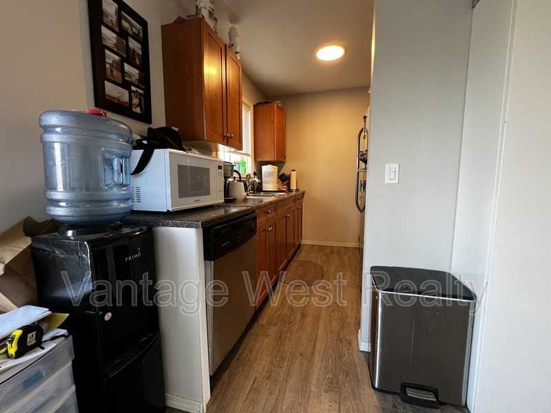 2505 Delray Road - Photo 3 of 9