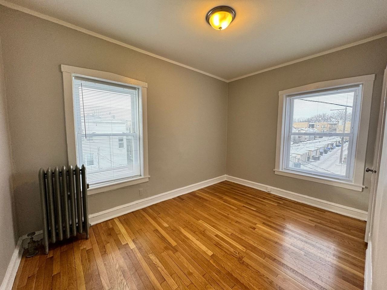 4906 N Saint Louis Ave #2W - Photo 4 of 10