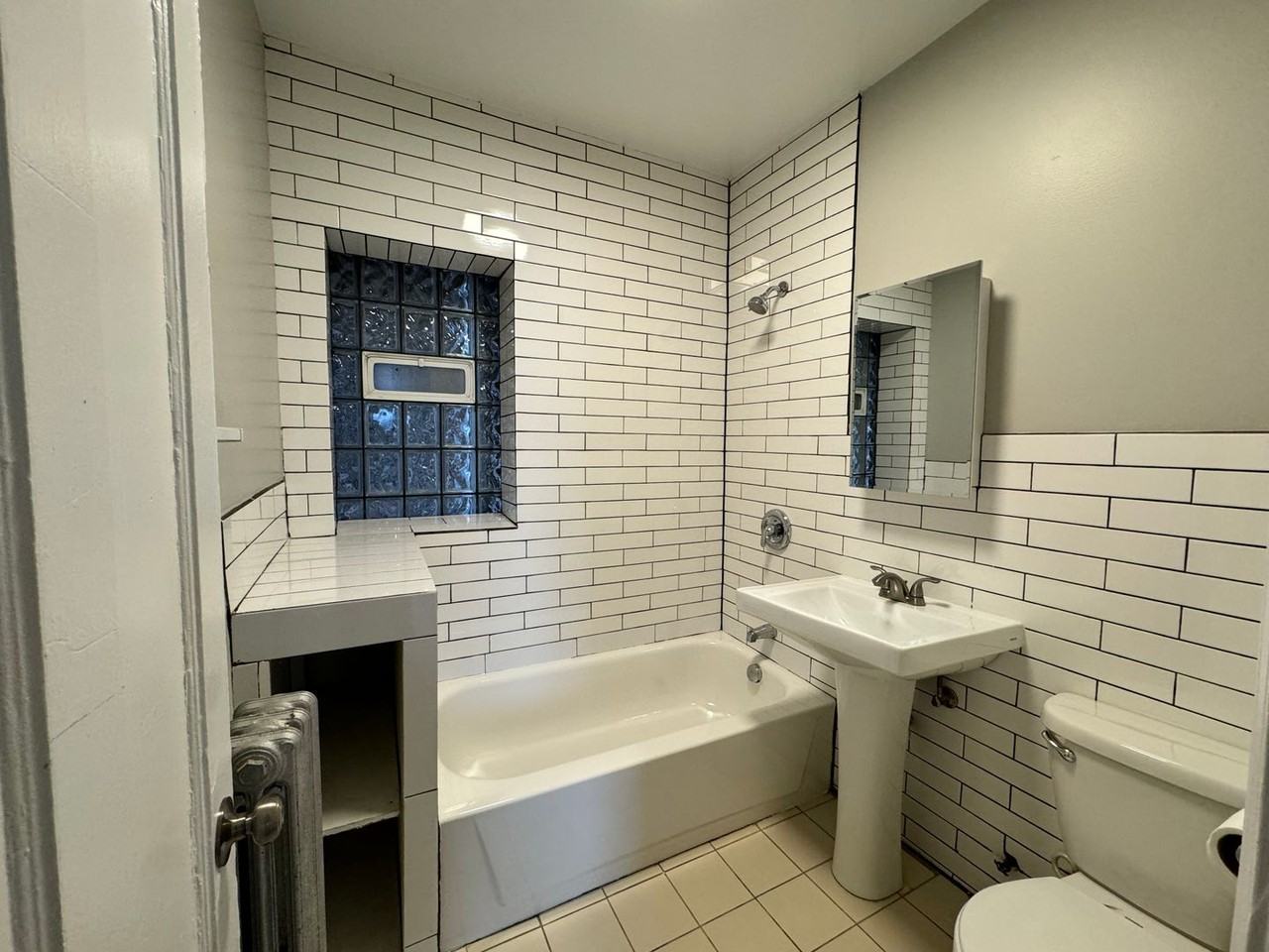 4906 N Saint Louis Ave #2W - Photo 6 of 10