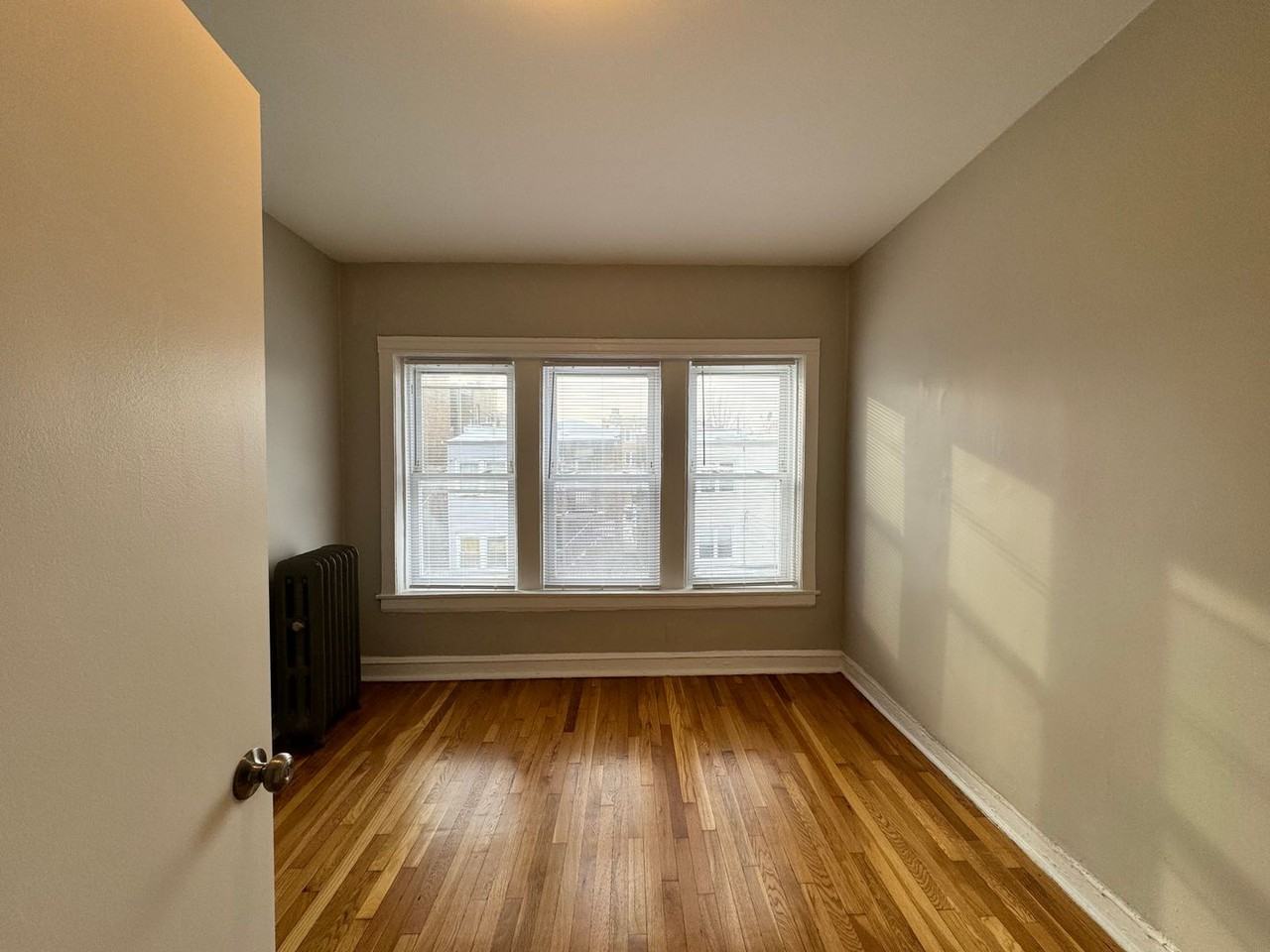 4906 N Saint Louis Ave #2W - Photo 7 of 10