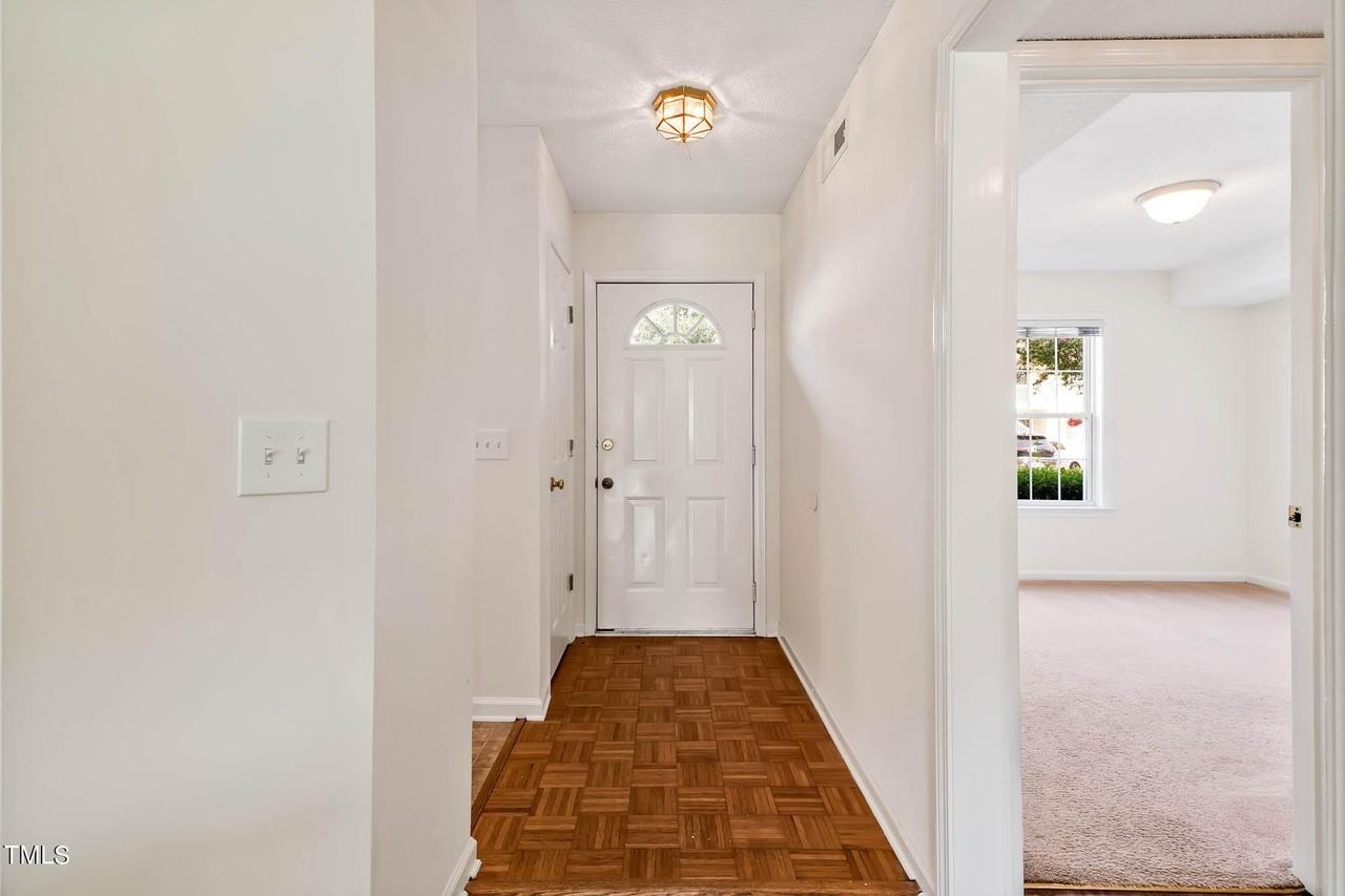 4637 Mcclelland Dr Unit 101 #R101 - Photo 3 of 12