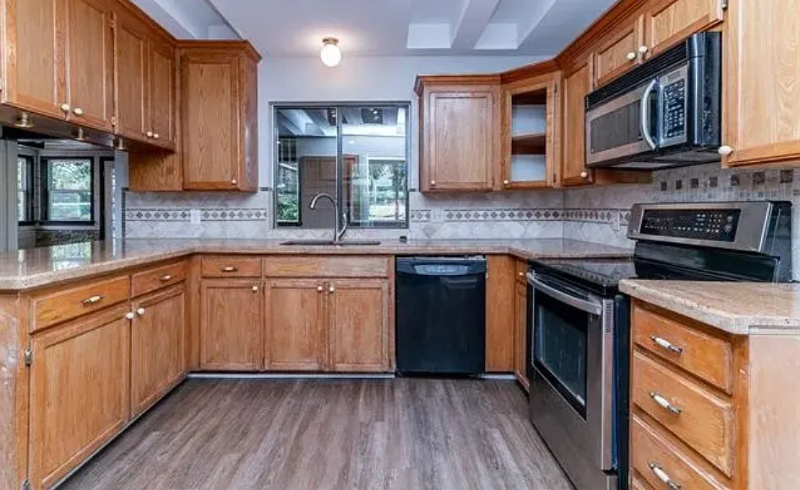 2504 Jewett Rd - Photo 2 of 4