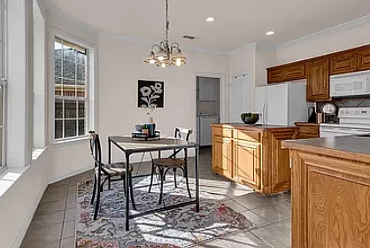 1880 Woodchase Dr - Photo 2 of 4