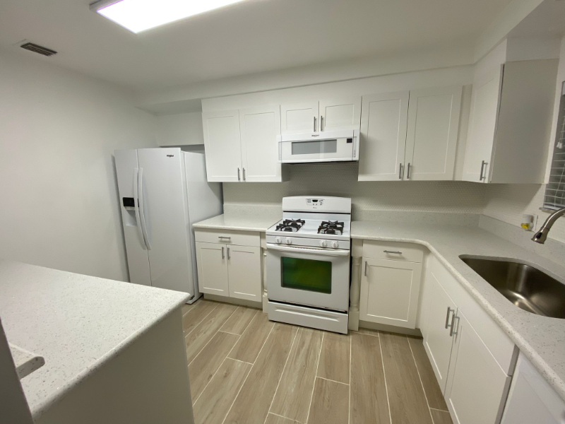 1212 E Anderson St #1212 - Photo 3 of 18