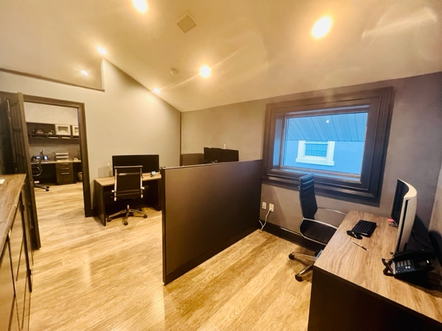 918 E Jericho Tpke #4 - Photo 3 of 8