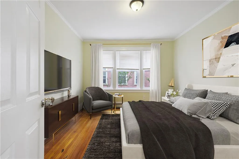 31 Lenox Ave - Photo 4 of 16