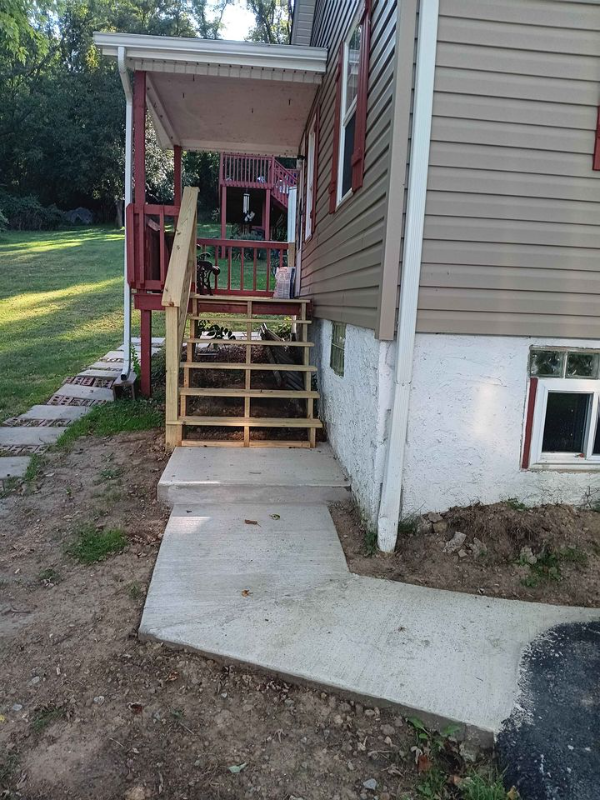 107 Sally Ln - Photo 2 of 11