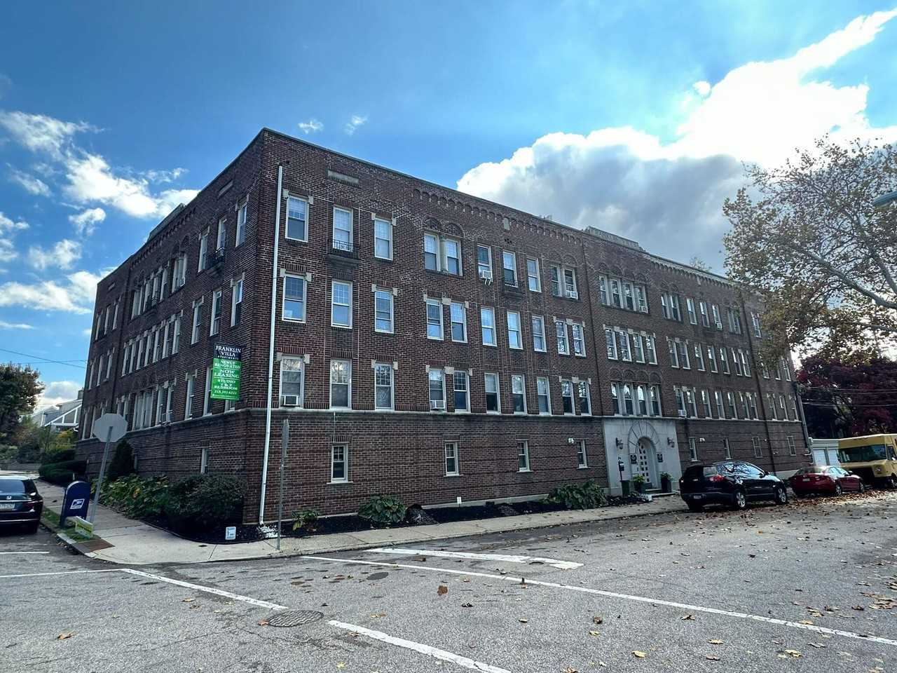 200 West Sedgwick Street #208 - Photo 2 of 9