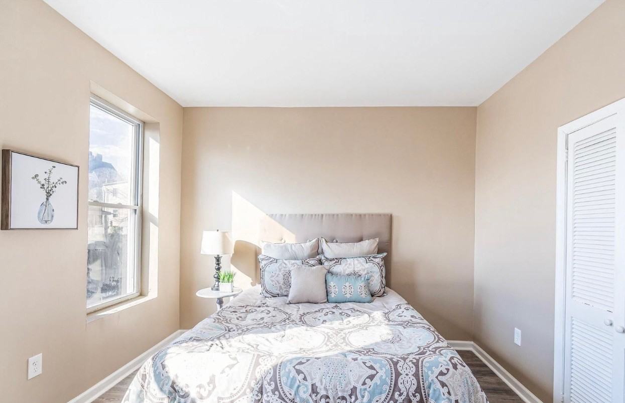 1534 Carswell St #2ROOMB - Photo 2 of 7