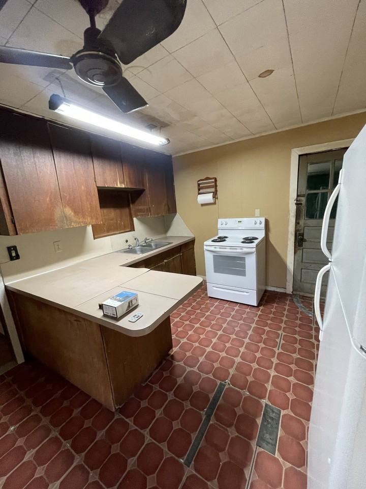 1007 4th St #NA - Photo 3 of 7