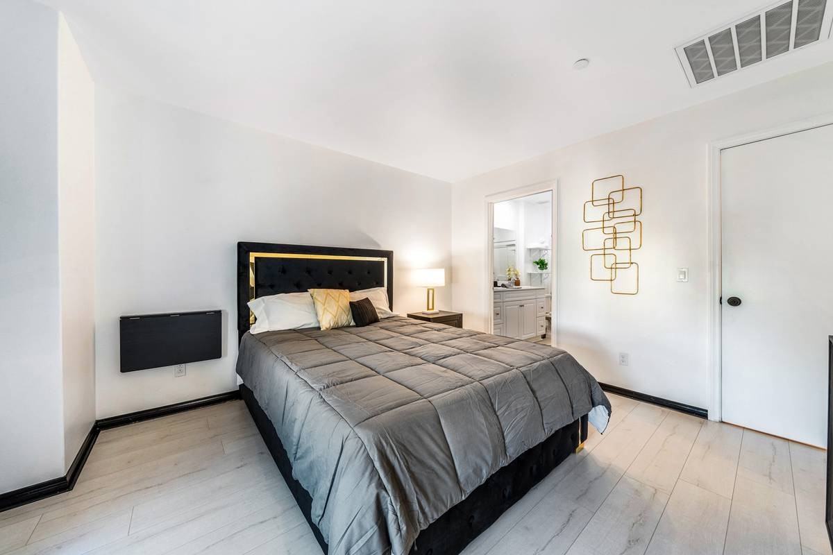 7225 N Cedar Rd - Photo 3 of 14