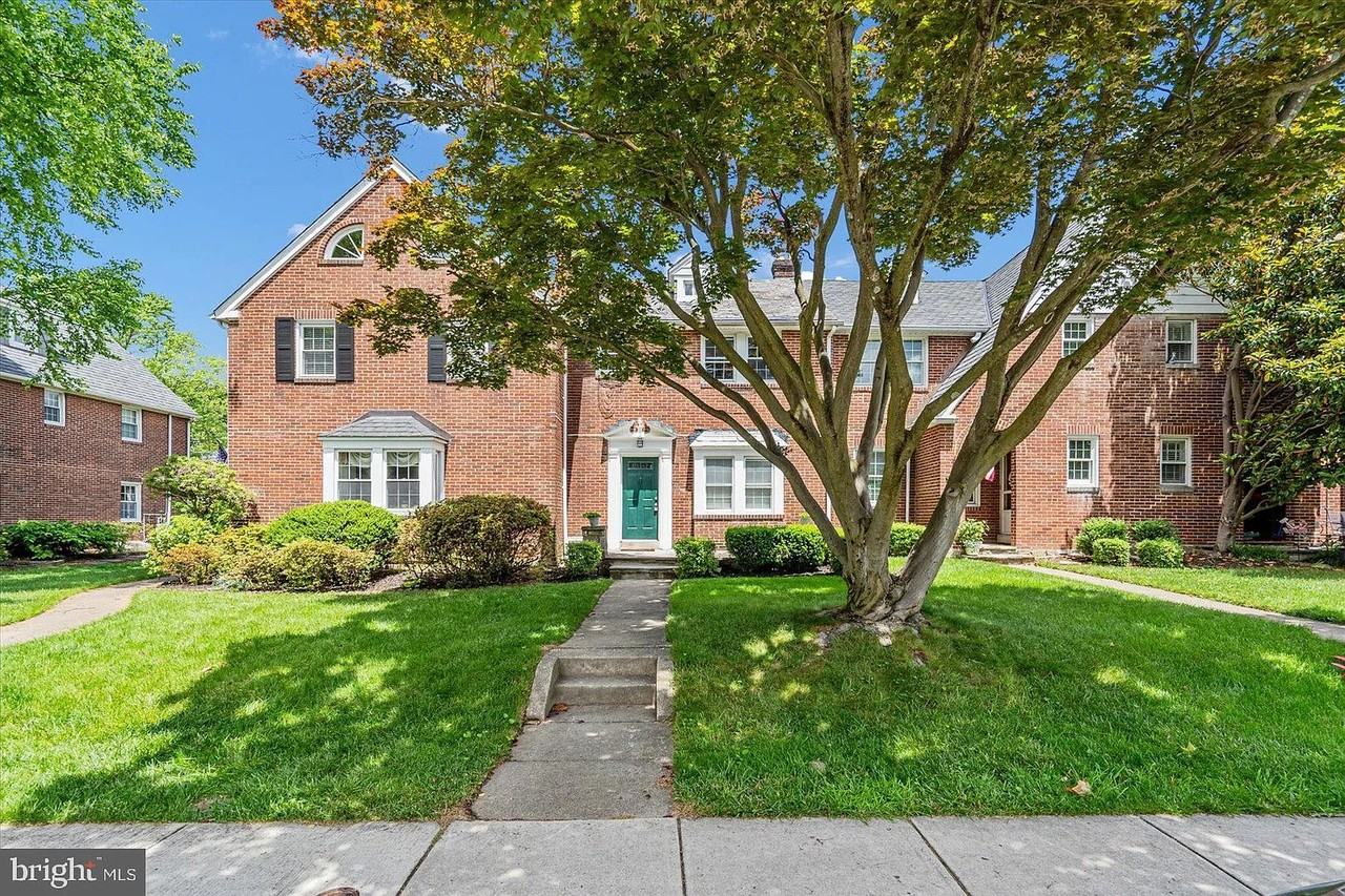 410 Murdock Rd - Photo 2 of 42