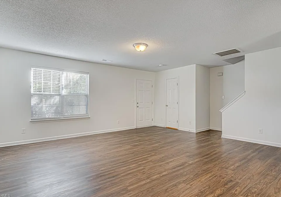 2819 Green Crest Ct #NA - Photo 2 of 10