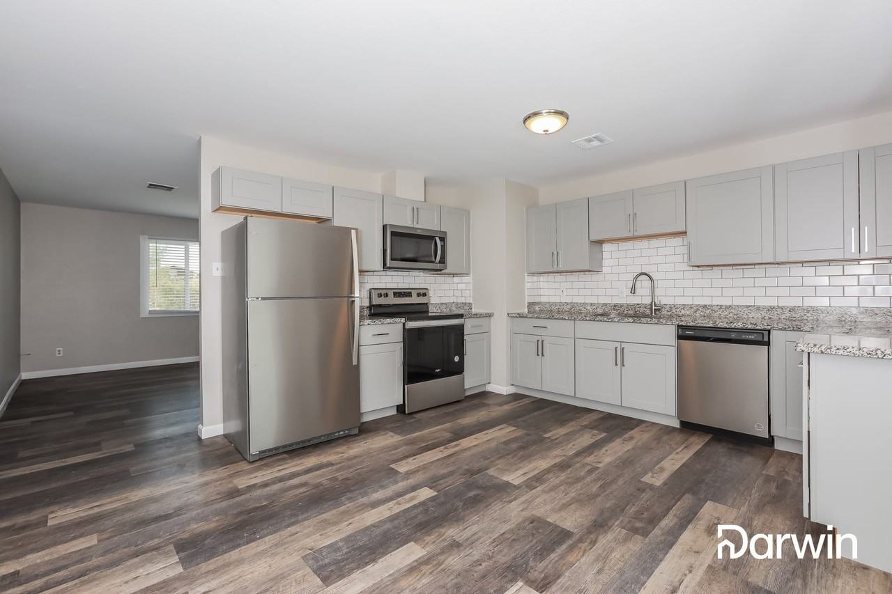 4728 E Pecan Rd - Photo 3 of 13