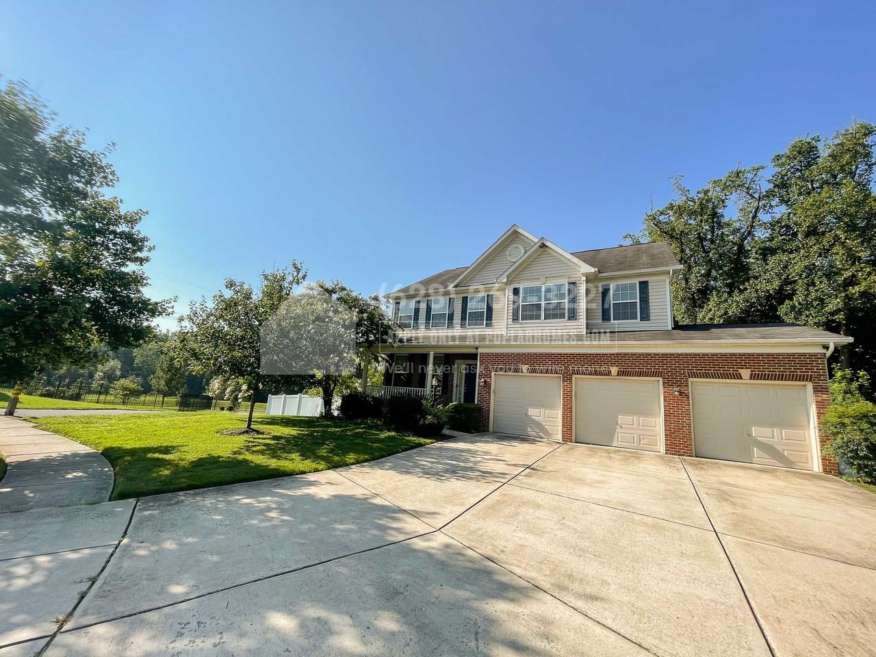 5500 Megans Chance Ct - Photo 2 of 38