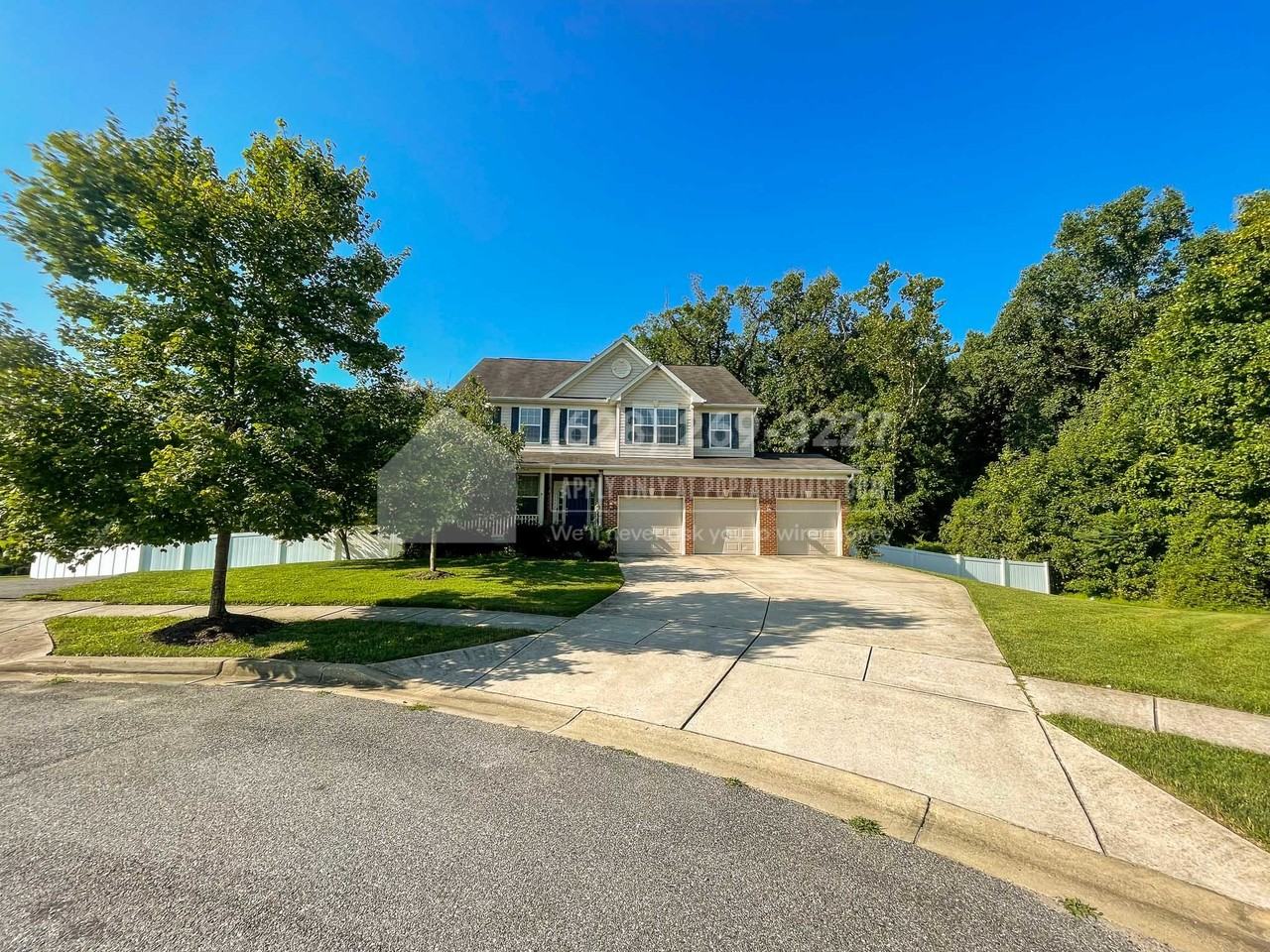 5500 Megans Chance Ct - Photo 3 of 38