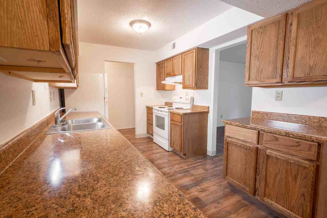 Candlewyck Apartments - Photo 3 of 48