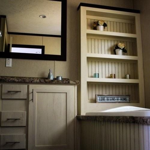 106 Zoe Av - Photo 2 of 11