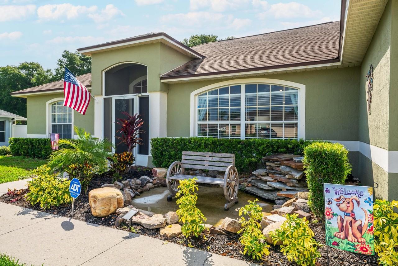 1224 Demoiselle St - Photo 2 of 50