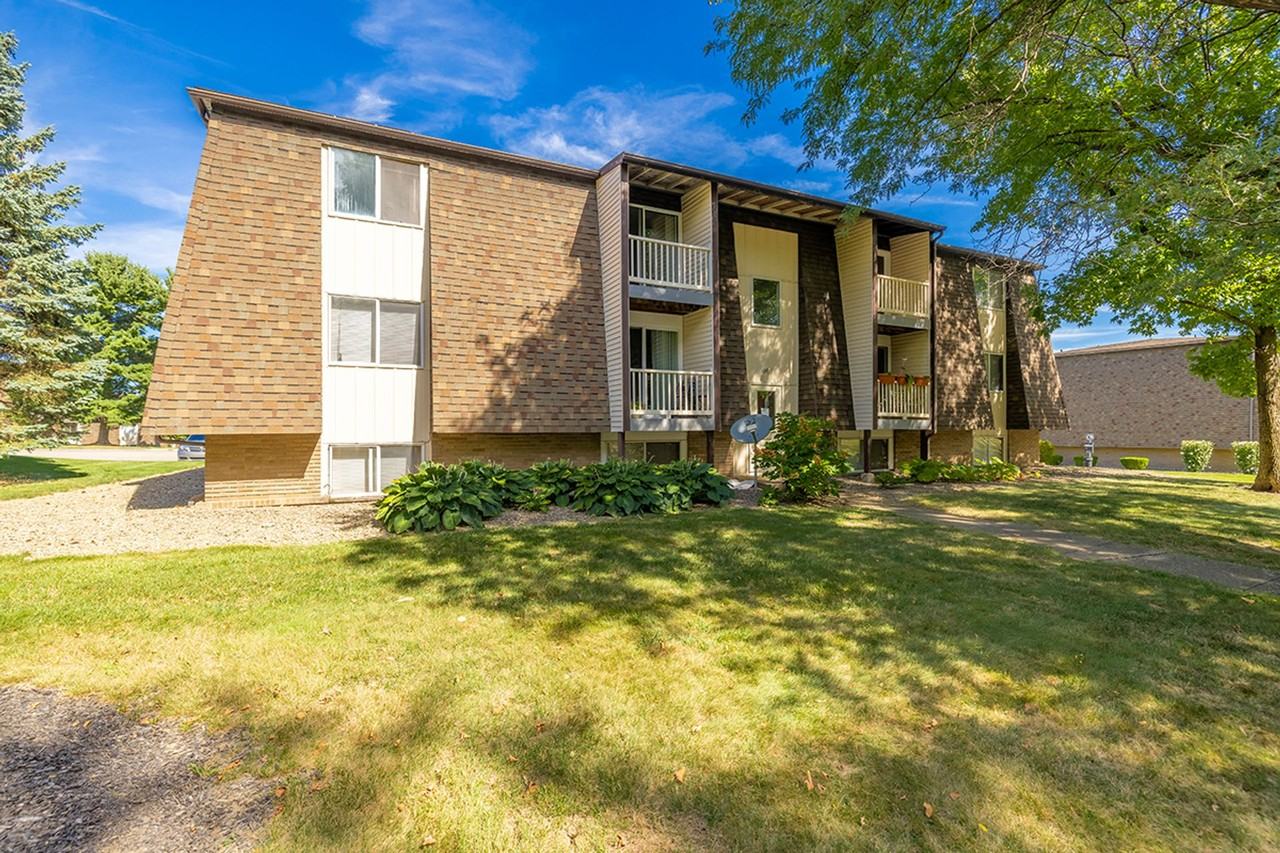 Alpine Village Apartments - Photo 4 of 25