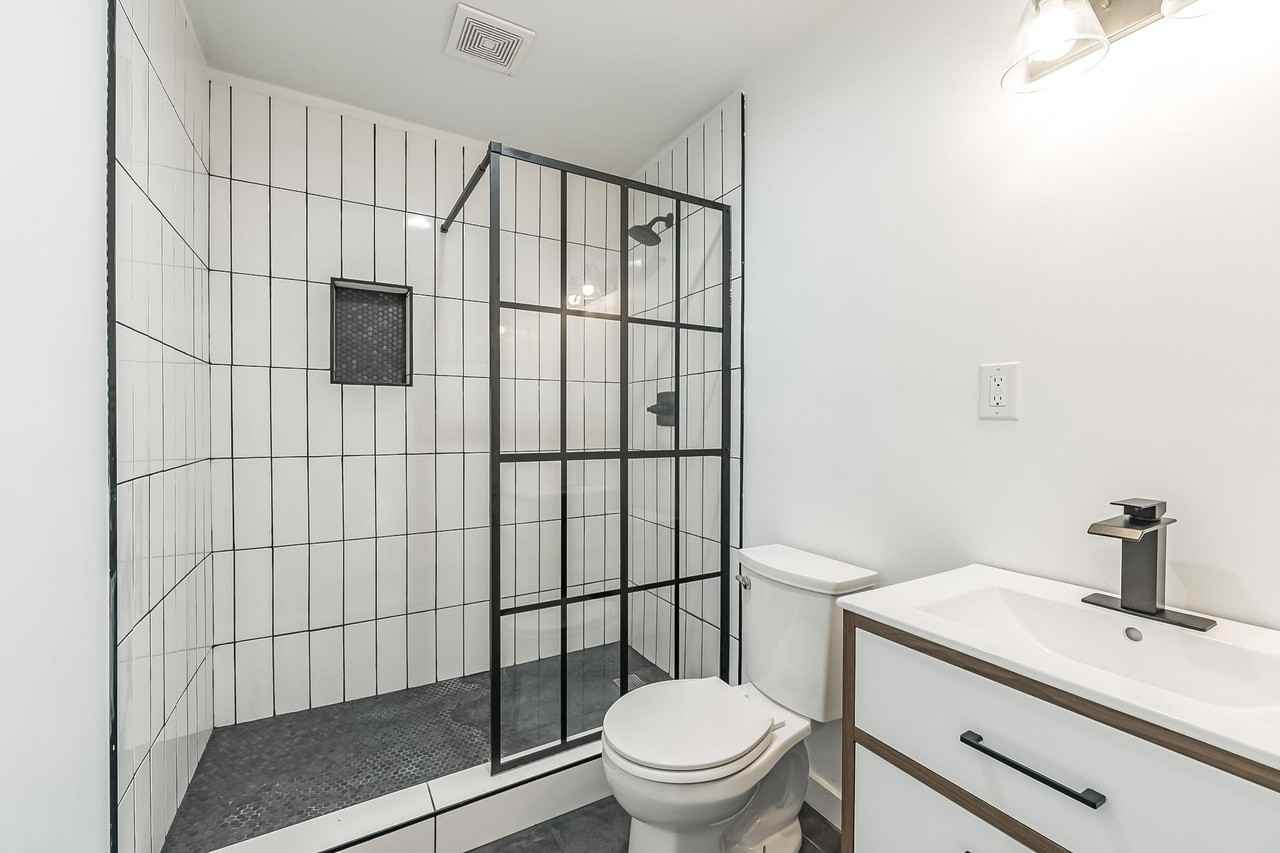 E Linda Ln - Photo 3 of 8