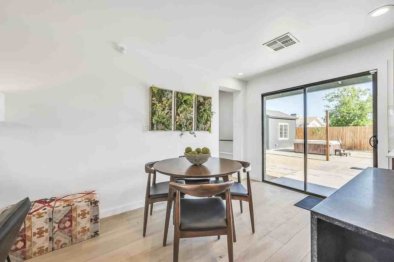 E Linda Ln - Photo 5 of 8