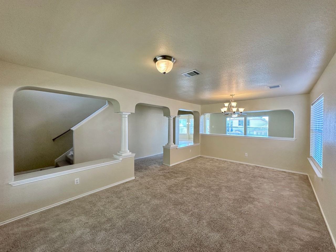 4208 Cessnock Dr - Photo 4 of 37