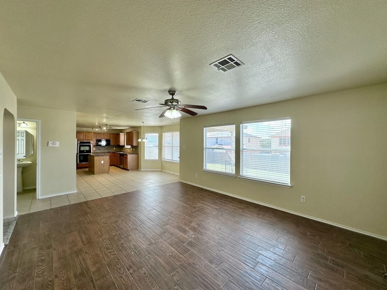 4208 Cessnock Dr - Photo 6 of 37