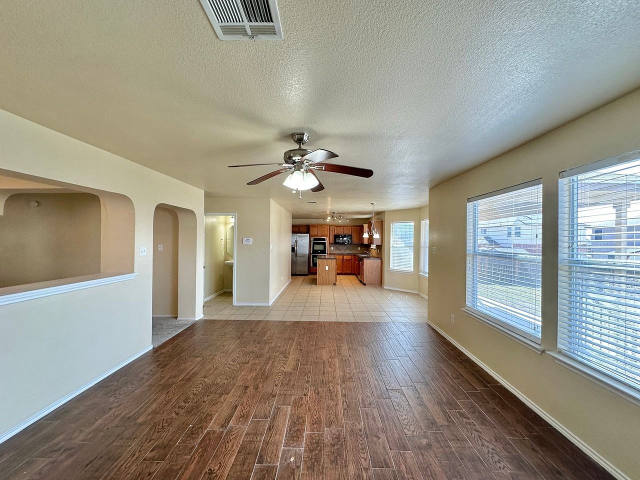 4208 Cessnock Dr - Photo 7 of 37