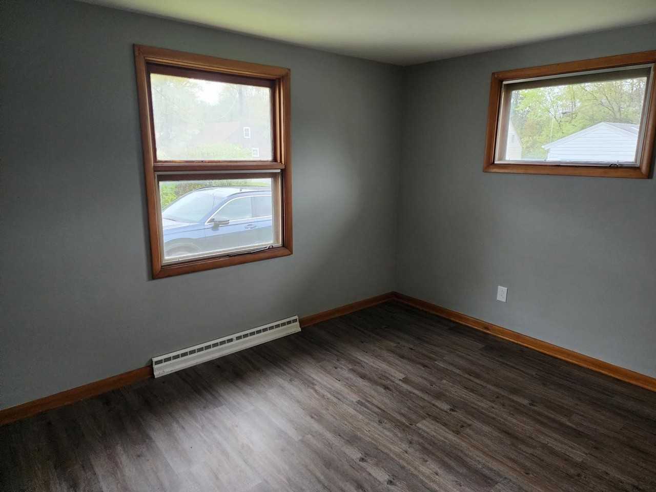 778-780 Fairlawn Ave - Photo 2 of 7