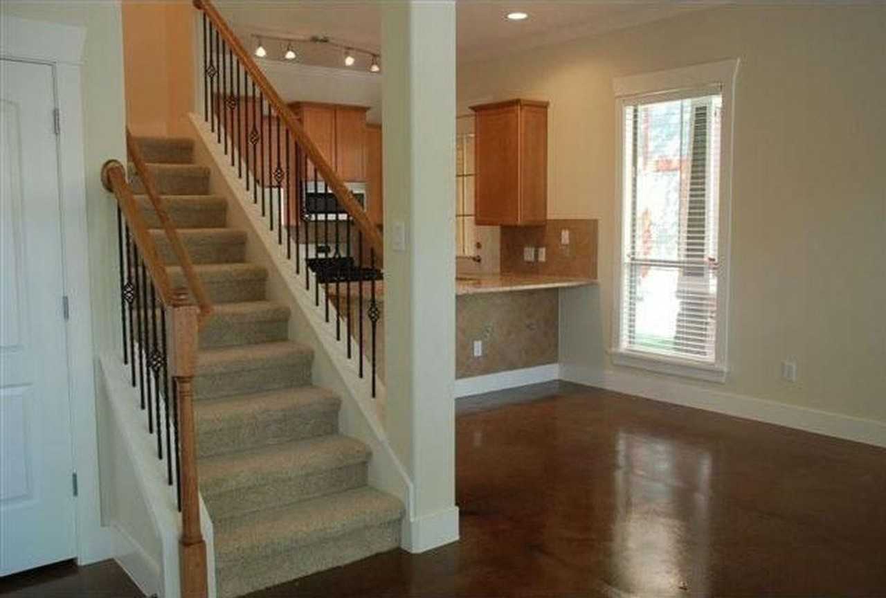 611 Franklin Blvd - Photo 3 of 42